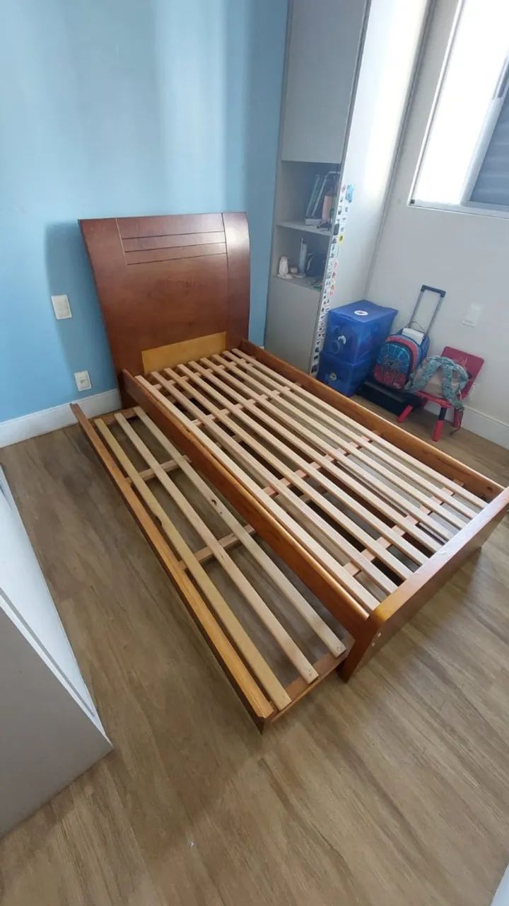 Cama de solteiro com cama auxiliar (bicama) padrão mogno mel