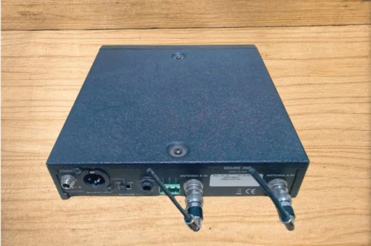Microfone Sem Fio Shure PROFISSIONAL UC2 + Receptor UC4 UHF - Foto 3