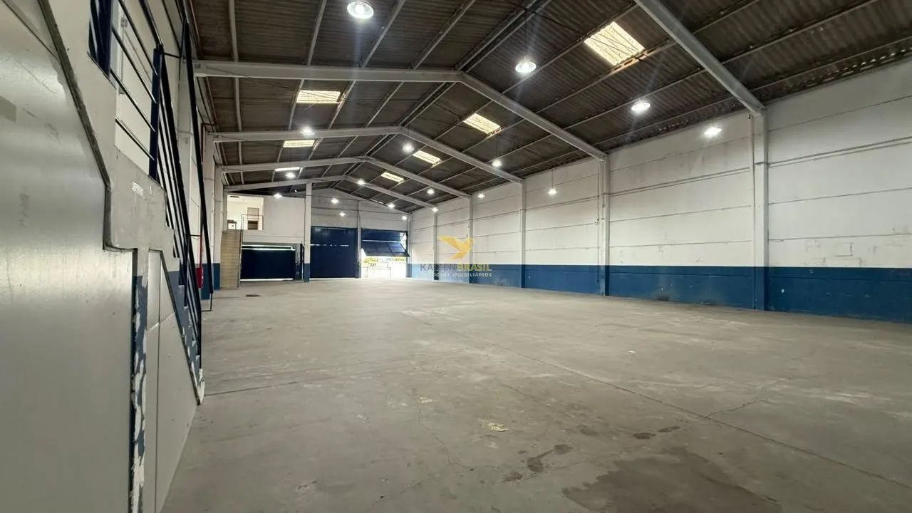Galpão Logístico com 1.100 m², 5 Docas e Pé-Direito de 8 Metros - Foto 2