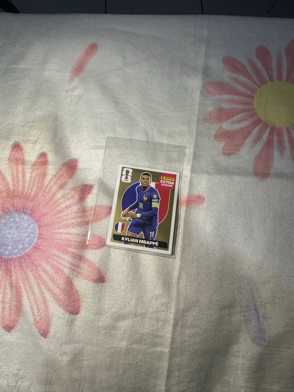 MESSI BORDO / MBAPPE OURO E BRONZE LEGEND - Foto 2