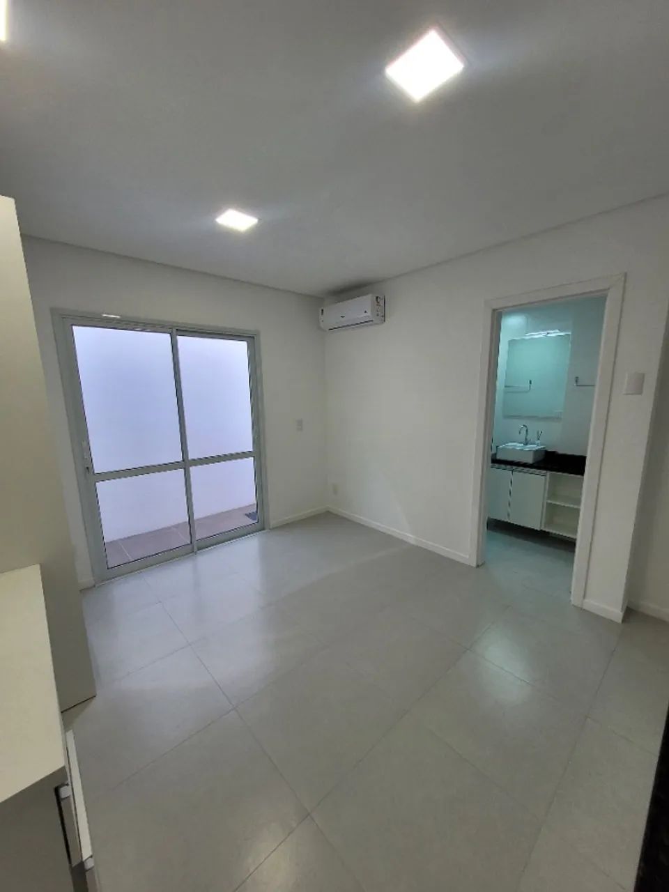 Studio/kitnet (105) em excelente localização em Coqueiros - Foto 3