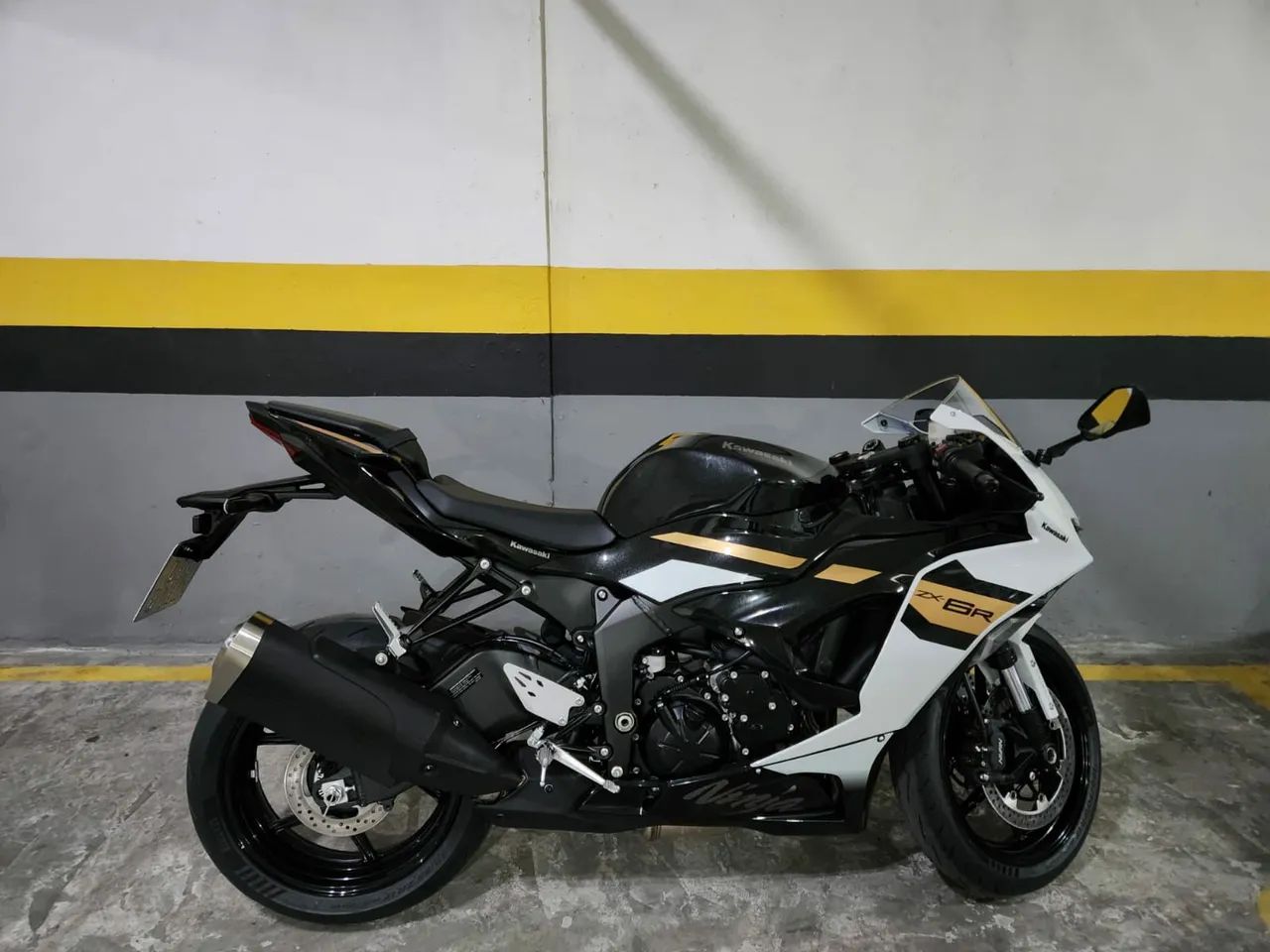 Kawasaki Zx-6r 636cc 2026 - 1490252814 | OLX