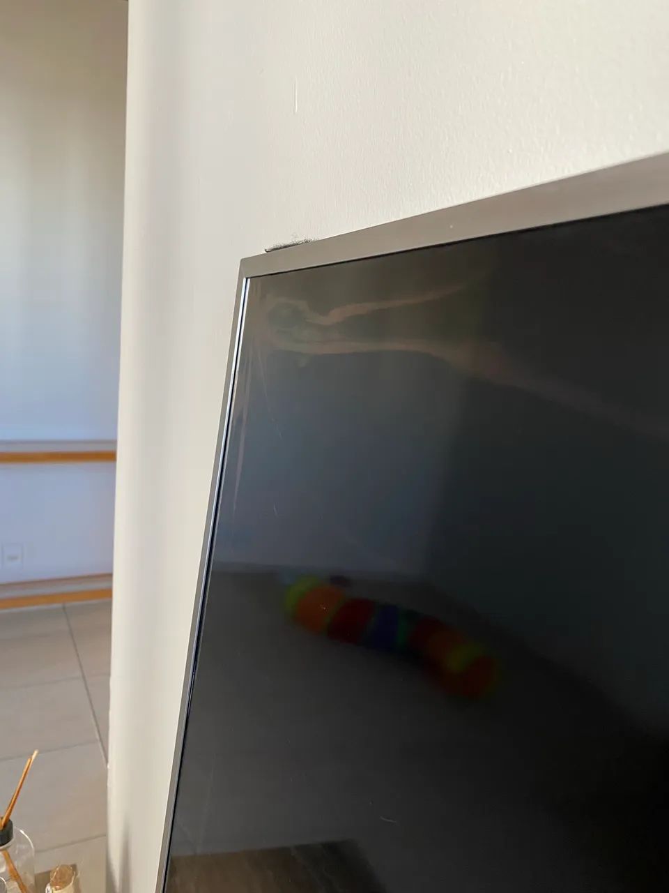 VENDO OU TROCO POR CELULAR ANDROID - 2 TVs Samsung 4K - 50? e 55? - Foto 2