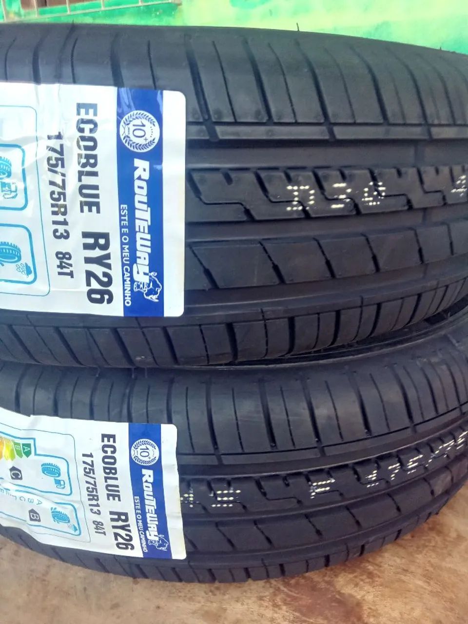 2 PNEUS 175/70/R13 ZERO - Peças para carros, vans e utilitários