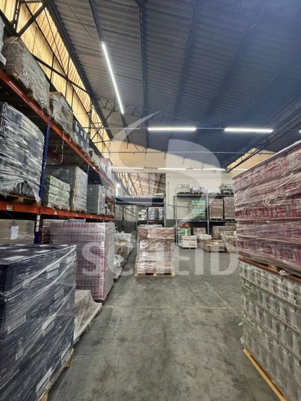 ÓTIMO GALPÃO COM 1.300M DE ÁREA CONSTRUIDA, EM BOA LOCALIZAÇÃO, PROXIMO DE GRANDES COMERCI - Foto 5