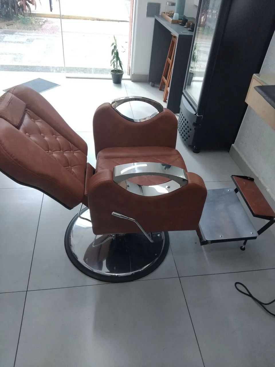 Poltrona de salão e barbearias  - Foto 2