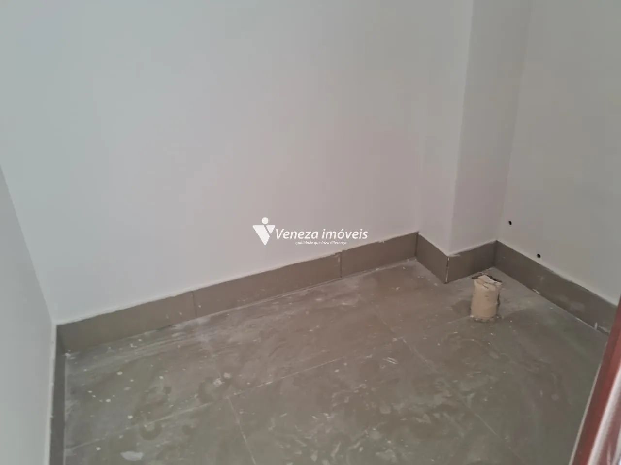 Loja comercial em galeria nova para aluguel - Foto 5