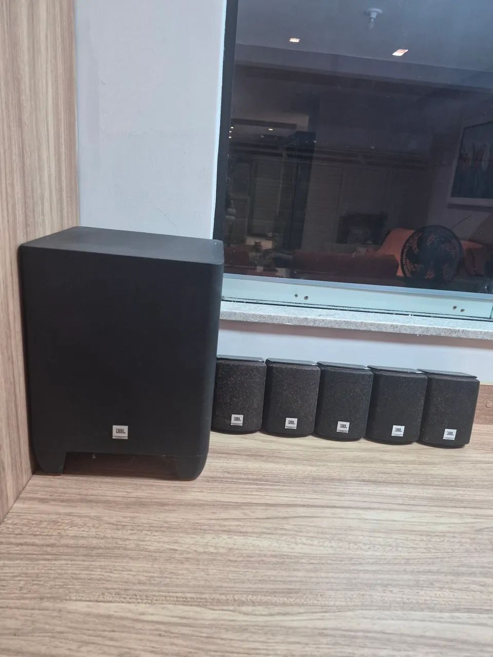 Caixas e subwoofer JBL