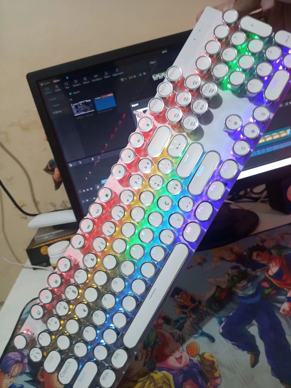 Teclado gamer mecânico 100%