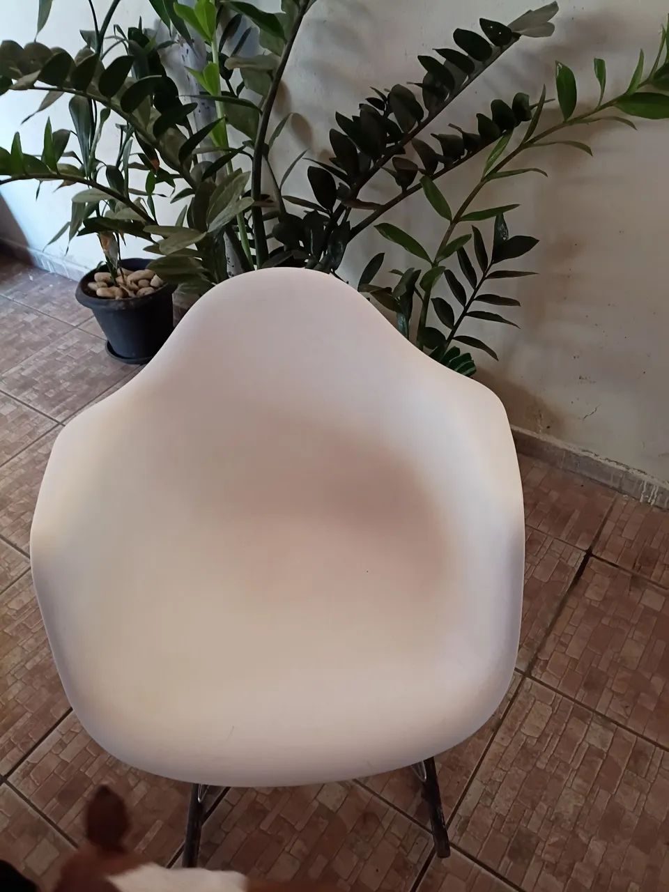 CADEIRA DE BALANÇO SEMI-NOVA E MUITO CONFORTÁVEL. 