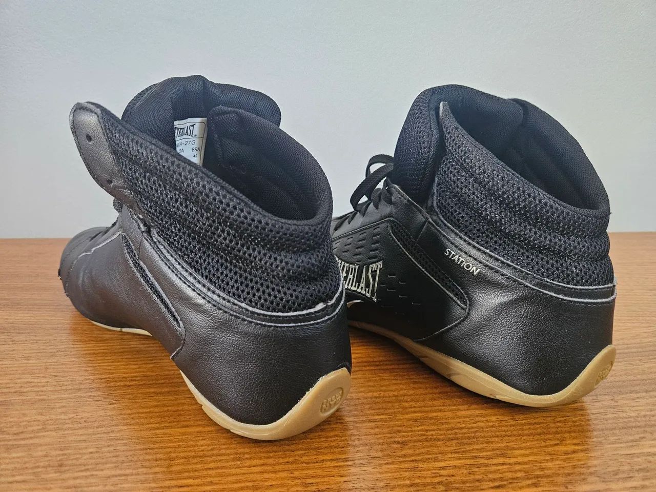 Bota sapatilha sapato tênis wrestling luta kart Everlast semi nova usada pra tocar bateria - Foto 4