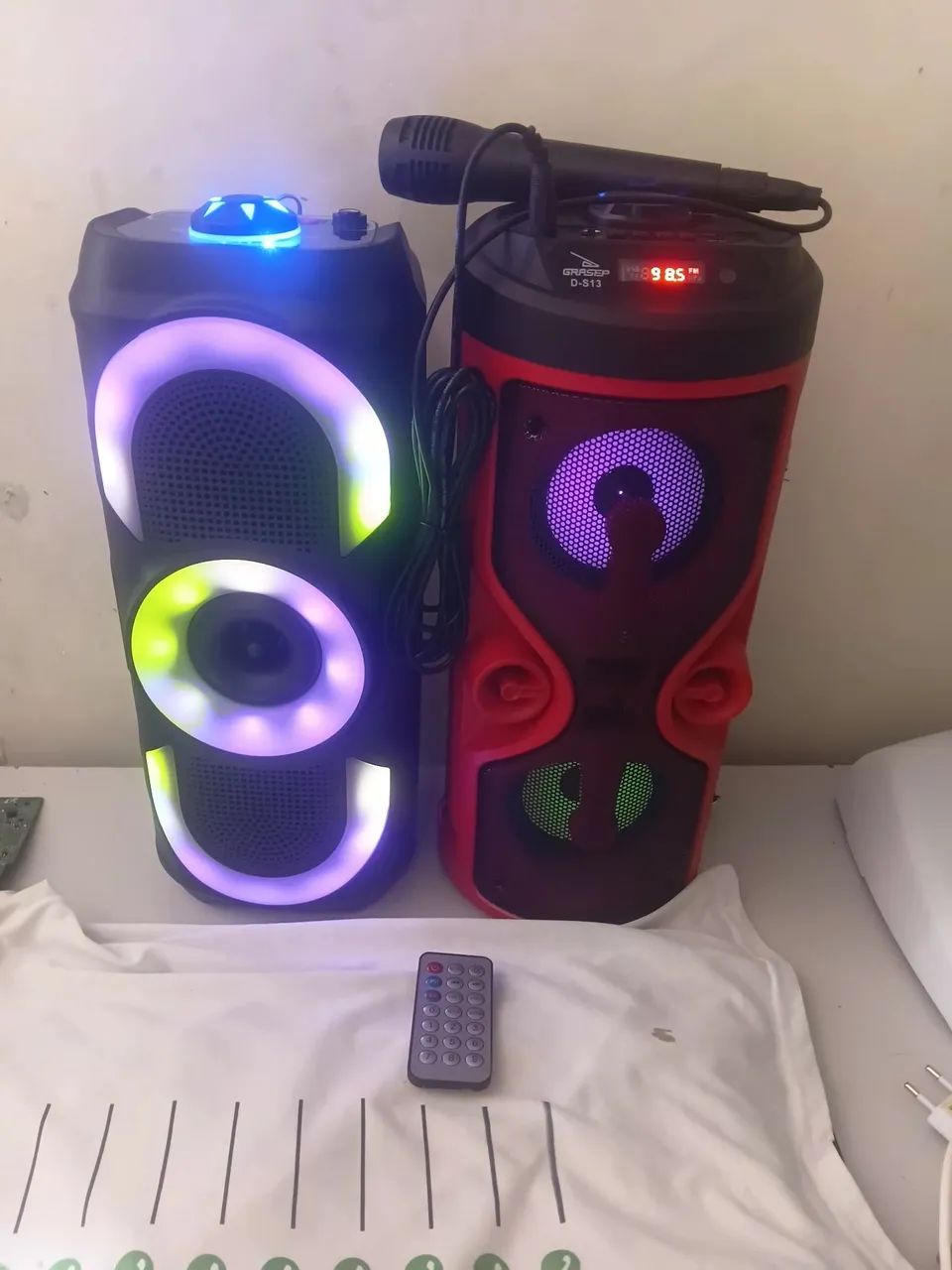 2 CAIXA DE SOM PEN DRIVE , microfone, micro SD, rádio fm,