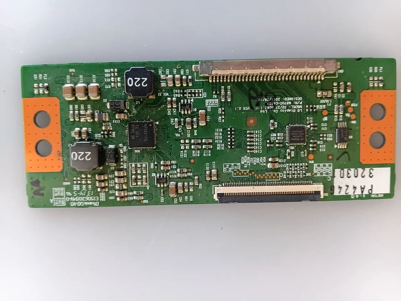 Placa T-Con 6870C-0428B LG - 32" - Usada - Foto 3