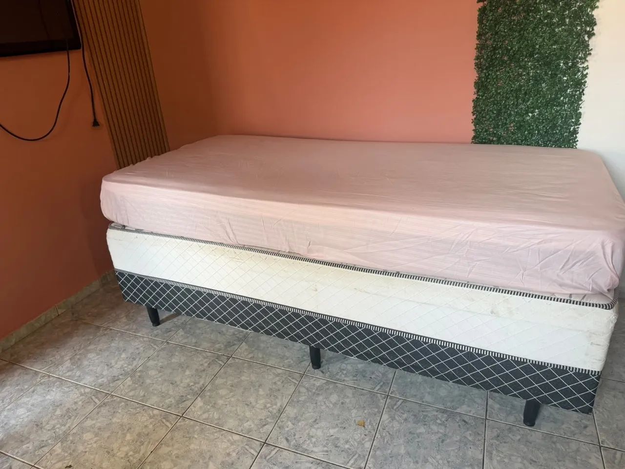 CAMA BOX SOLTEIRO 