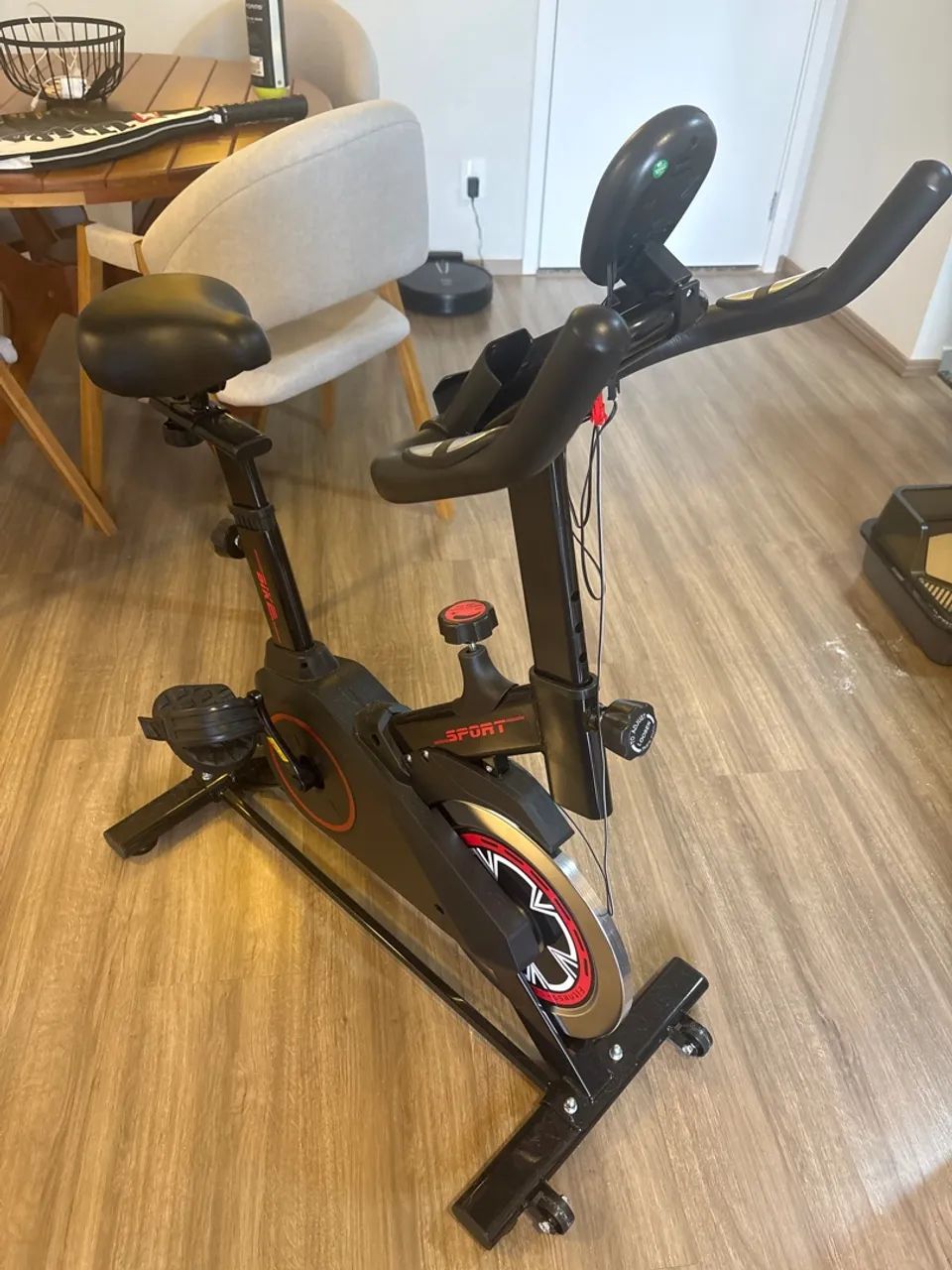 Bicicleta ergométrica nova 