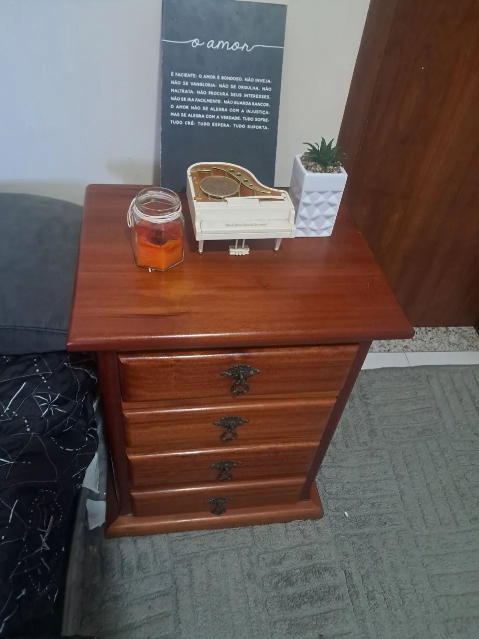 Mesa de cabeceira de peroba rosa - Foto 2