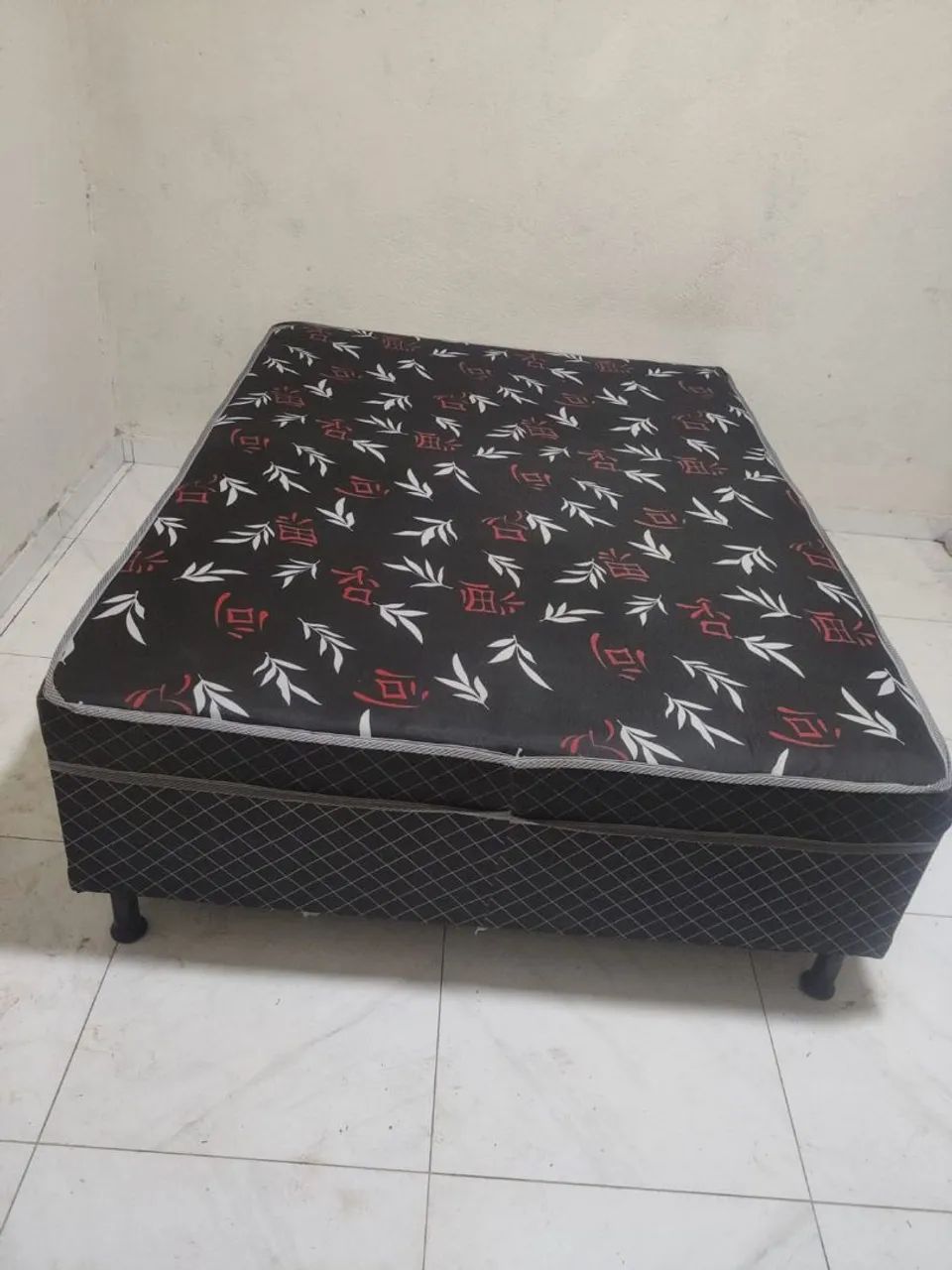 Vende-se Cama Box Casal