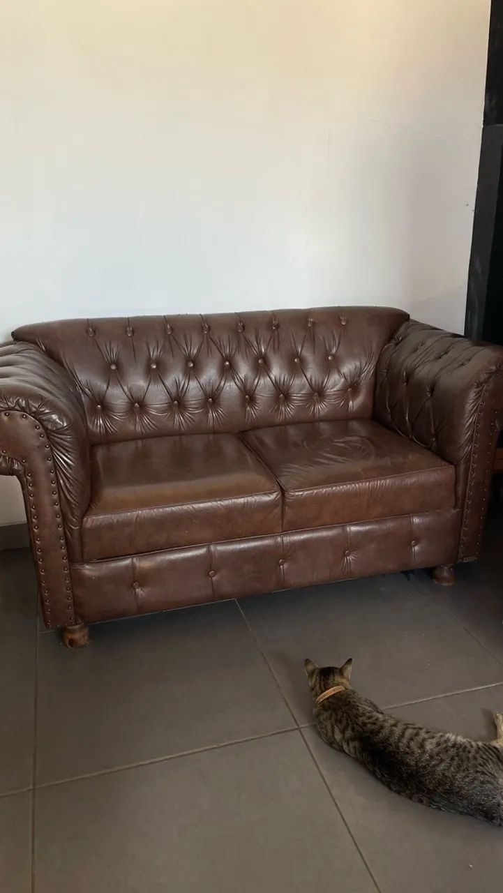 Sofá/Namoradeira Chesterfield 