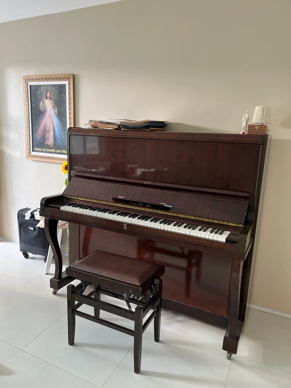 Piano Acústico Essenfelder
