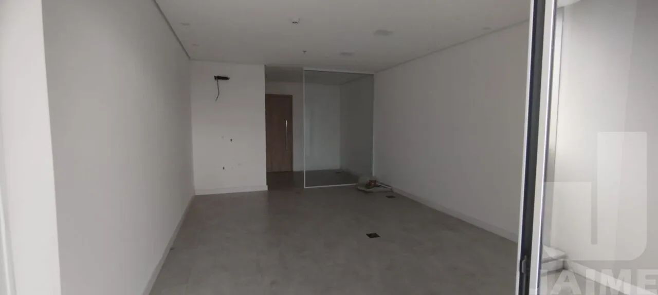 Conjunto com 1 sala, 1 vaga e 1 banheiro. - Foto 4