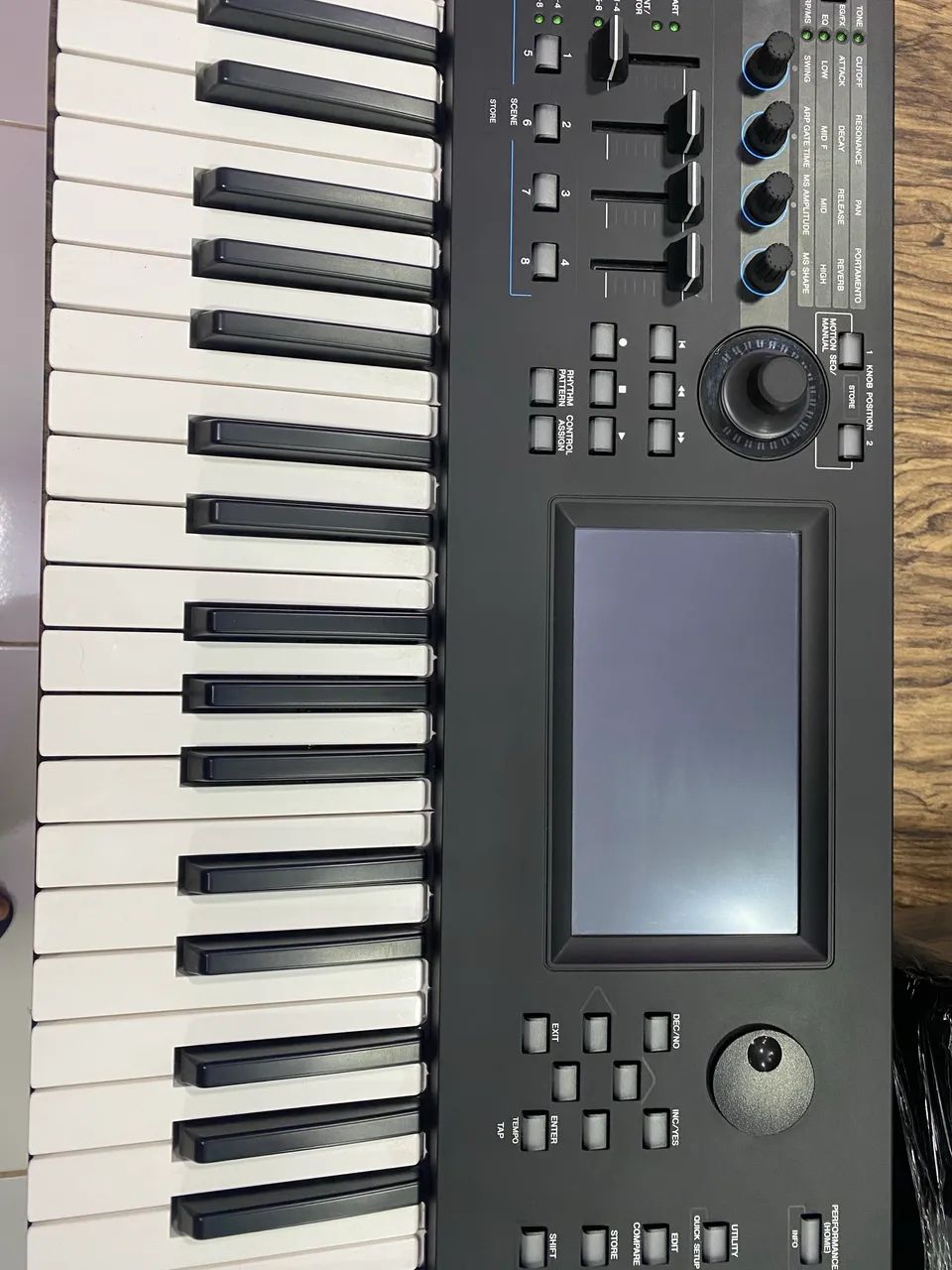 Teclado Yamaha MODX6+ Novo