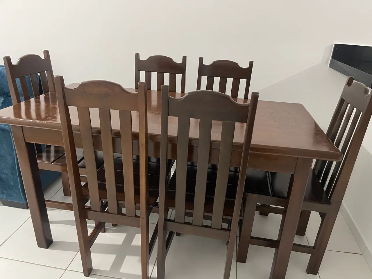 MESA + CADEIRAS DE MADEIRA MACIÇA  - Foto 3