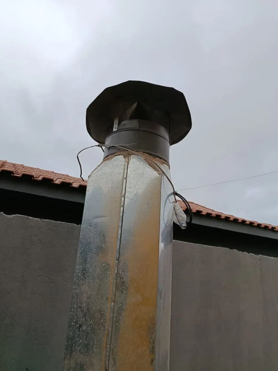 VENDO 2  DUTOS GALVANIZADO COM EXAUSTOR  - Foto 4