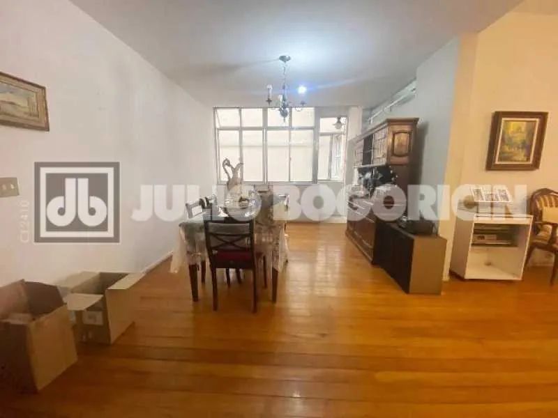 Apartamento : / Residencial / Copacabana