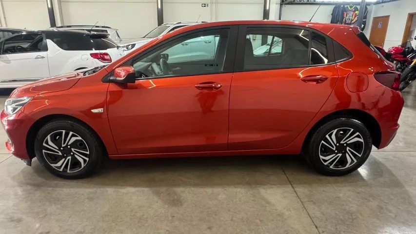 Chevrolet Onix Hatch LT 1.0 12V Flex Mec. 4P 2020 - Foto 2