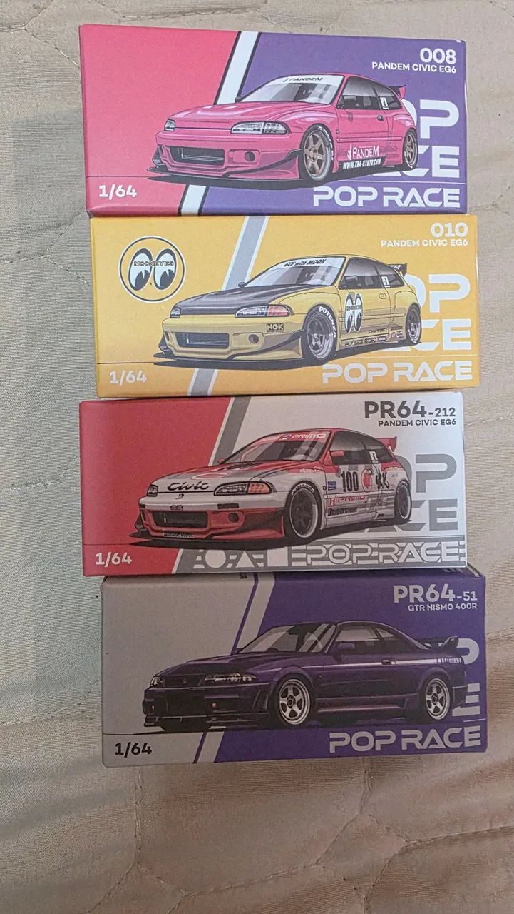 25 miniaturas, Lote de Mini Gt,Pop Race Kaido House. - Brinquedos