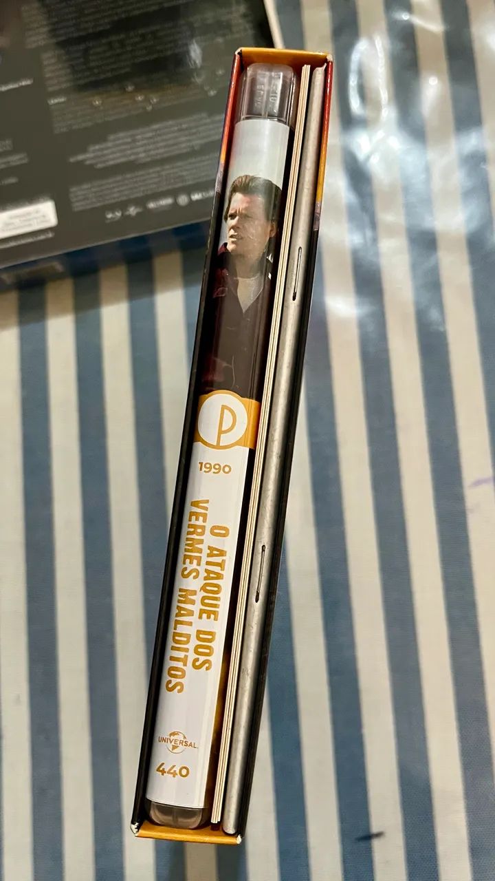 Bluray O ataque dos Vermes Malditos - Foto 4