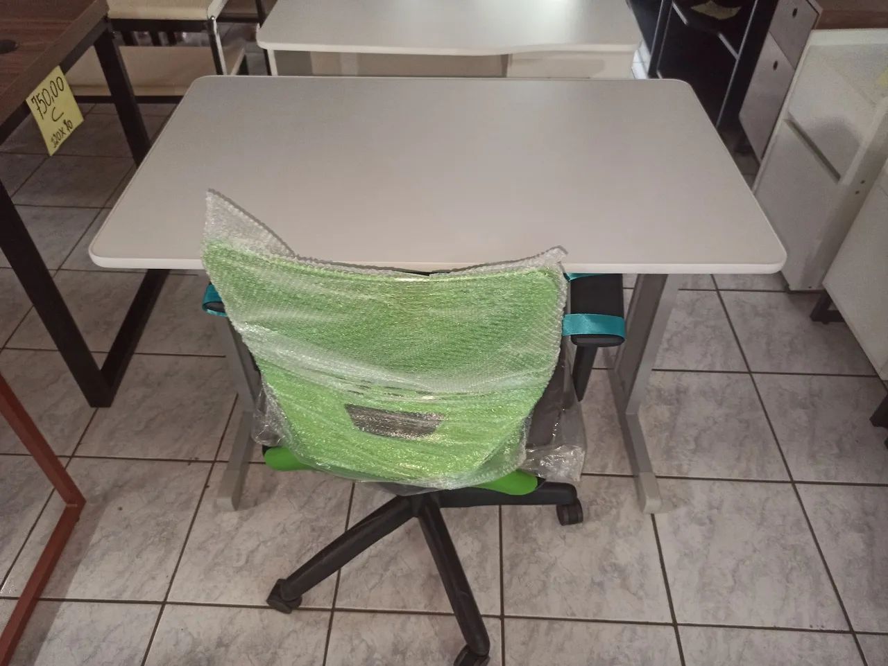 Mesa e cadeira para estudo 