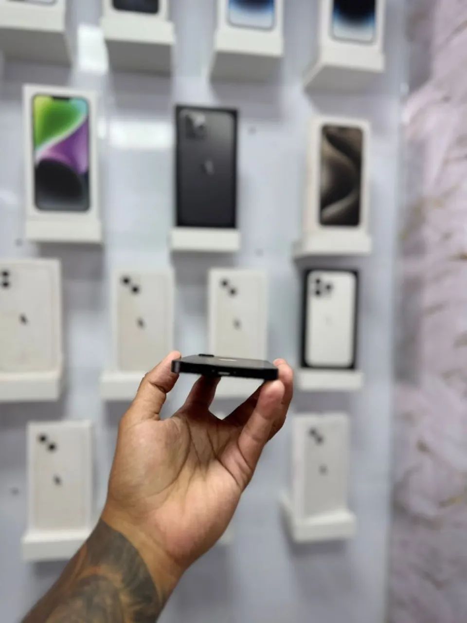IPHONE 16e 256GB<br>R$ 3.799,00 GARANTIA APPLE - Foto 4
