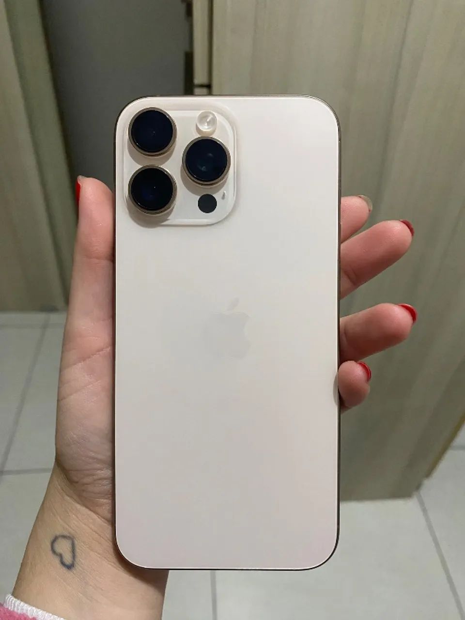 iPhone 16 pro max