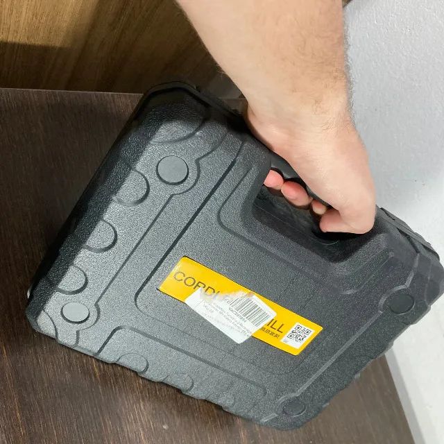 Parafusadeira 48V com duas baterias e maleta - Foto 3