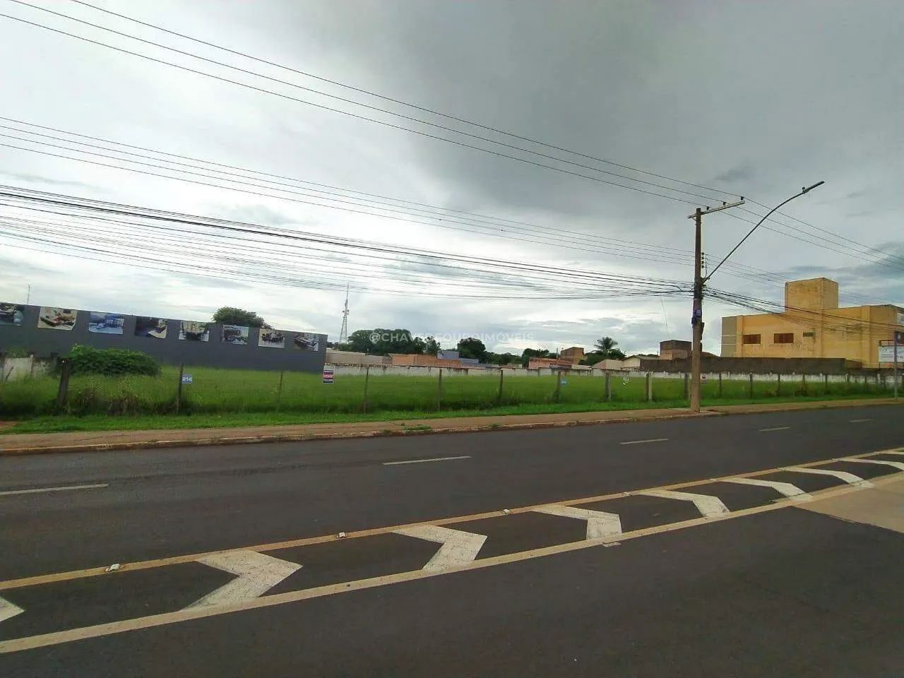 Lote com 402 m² próximo à UPA do Parque do Mirante, em Uberaba. - Foto 4