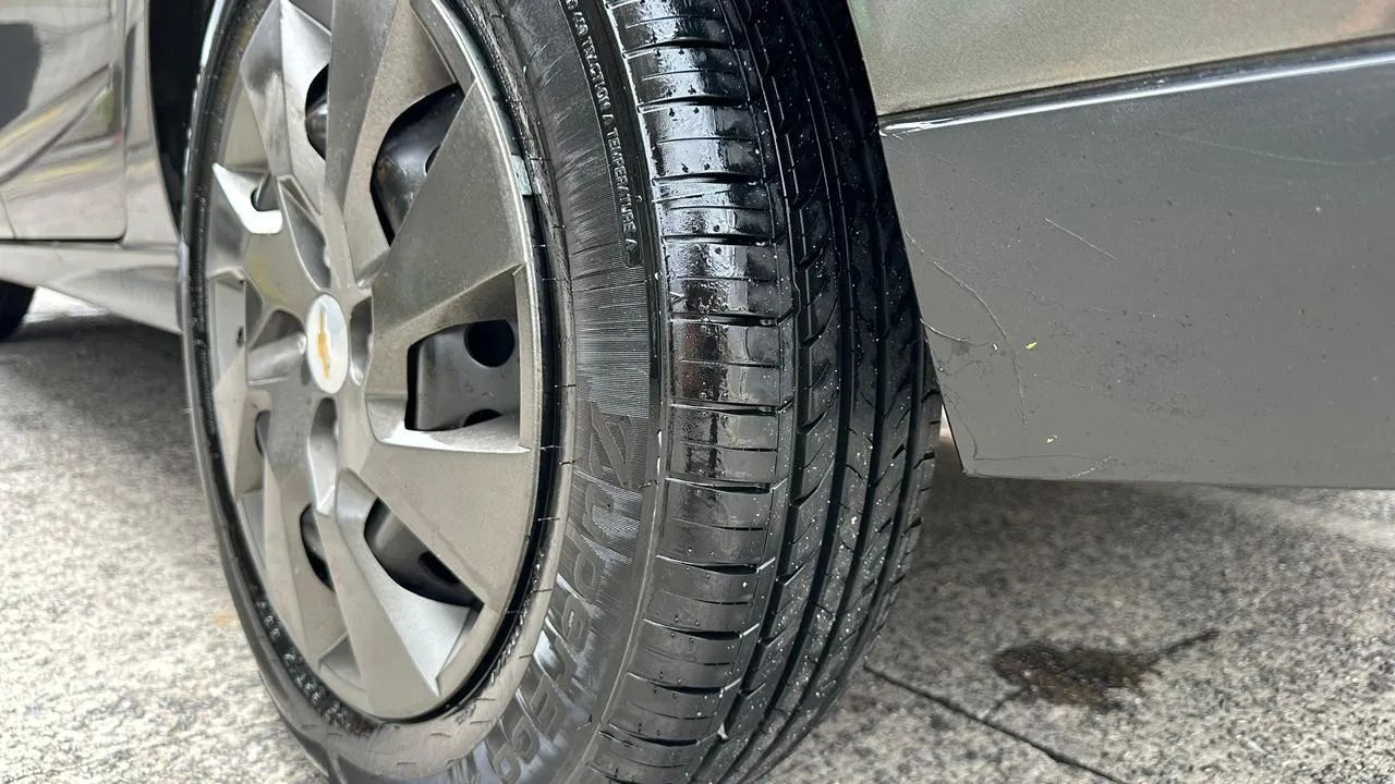 Chevrolet Prisma Sed. LT 1.4 8V Flexpower 4P 2015 - Foto 4