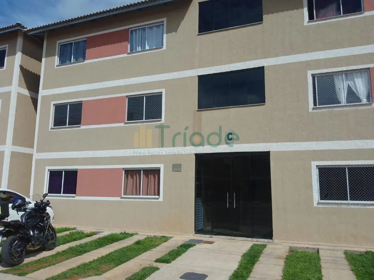 APARTAMENTO 2 QTOS COM ARMÁRIOS PLANEJADOS NA COZINHA - COND. ESPLANADA PARK I - Foto 11