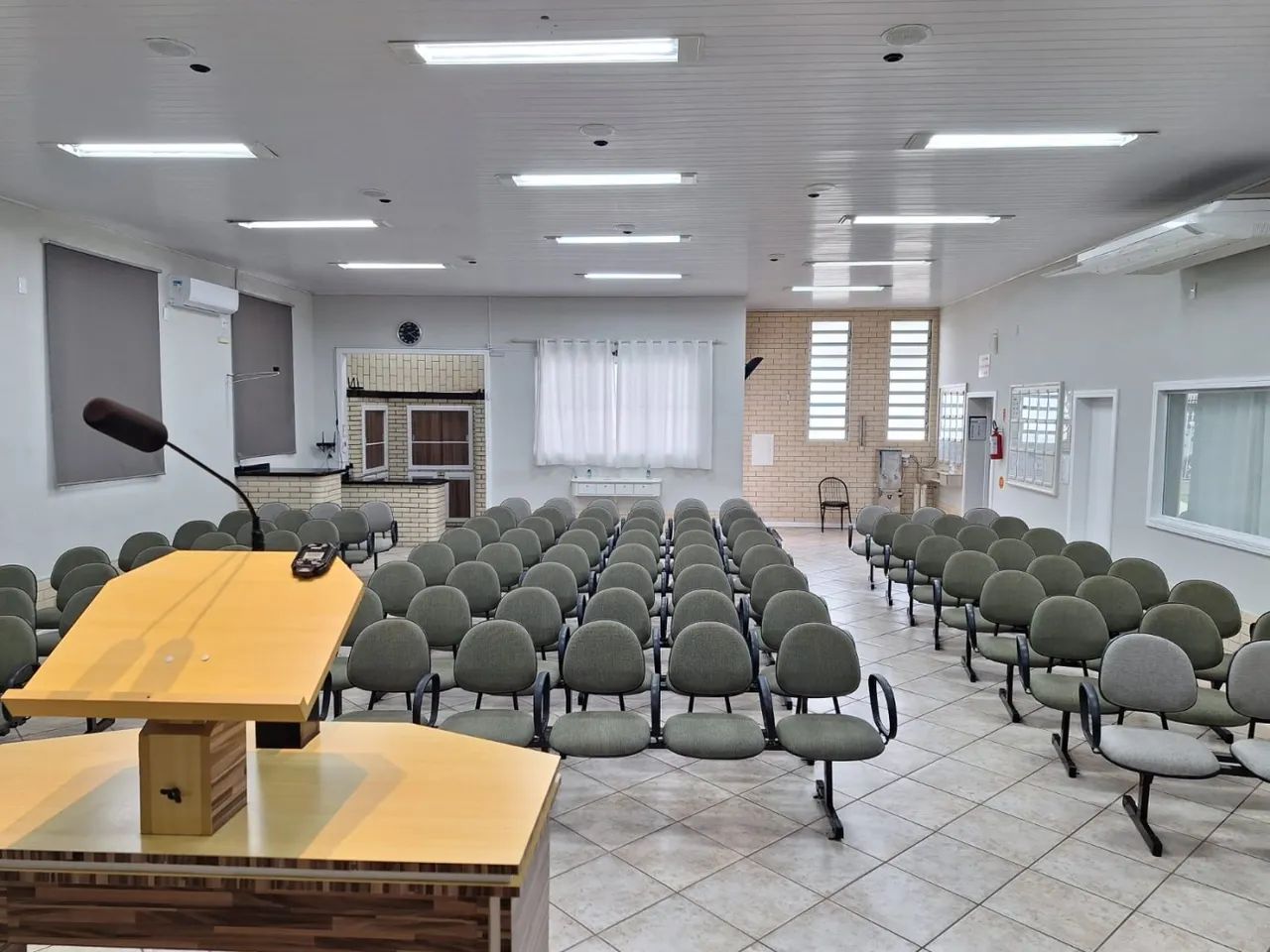 Ponto Comercial para Venda em Criciúma, Mirandópolis, 1 dormitório, 2 banheiros - Foto 2