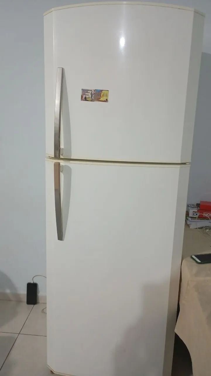 Vende se geladeira Bosh voltagem 110