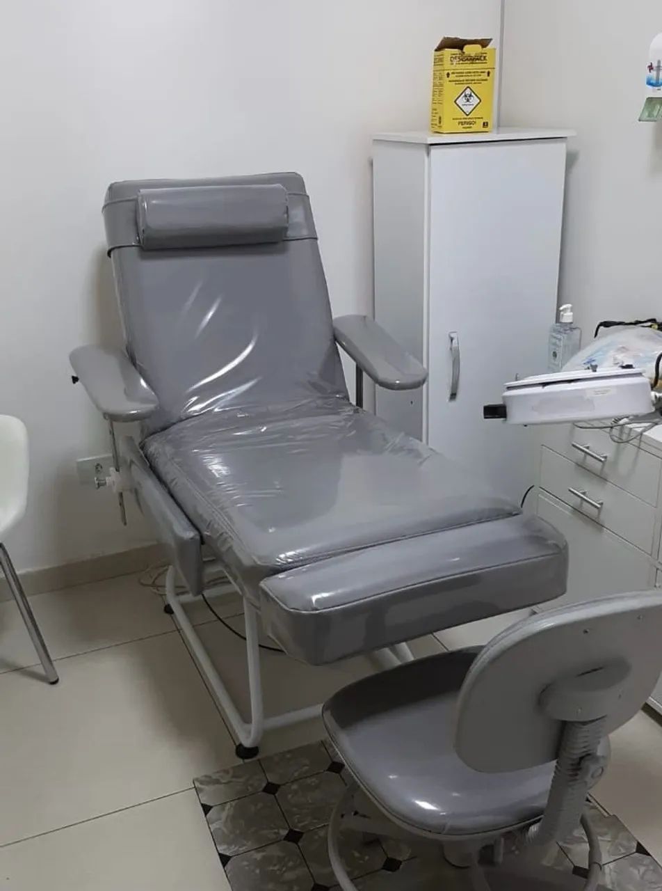 Poltrona de Podologia e Mocho