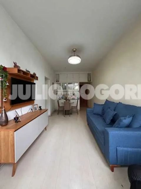 Apartamento : / Residencial / Humaitá