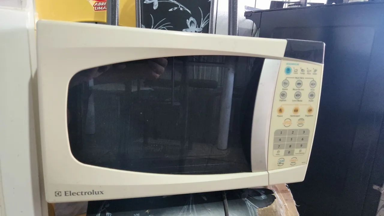 Microondas Eletrolux 18L