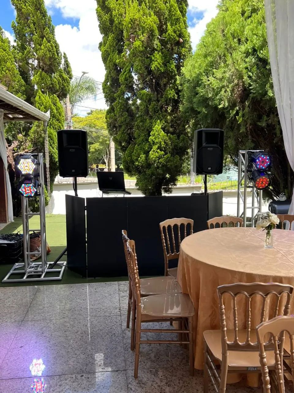 Som + Iluminação DJ simples para evento