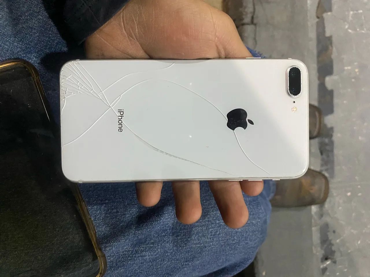 iPhone 8 Plus 