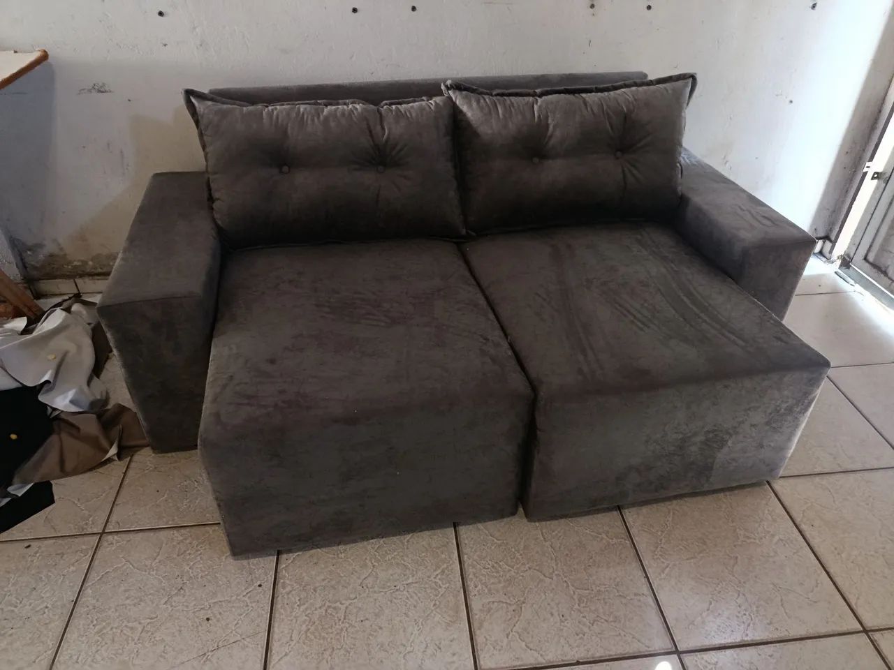 Vende se este sofá retrátil 