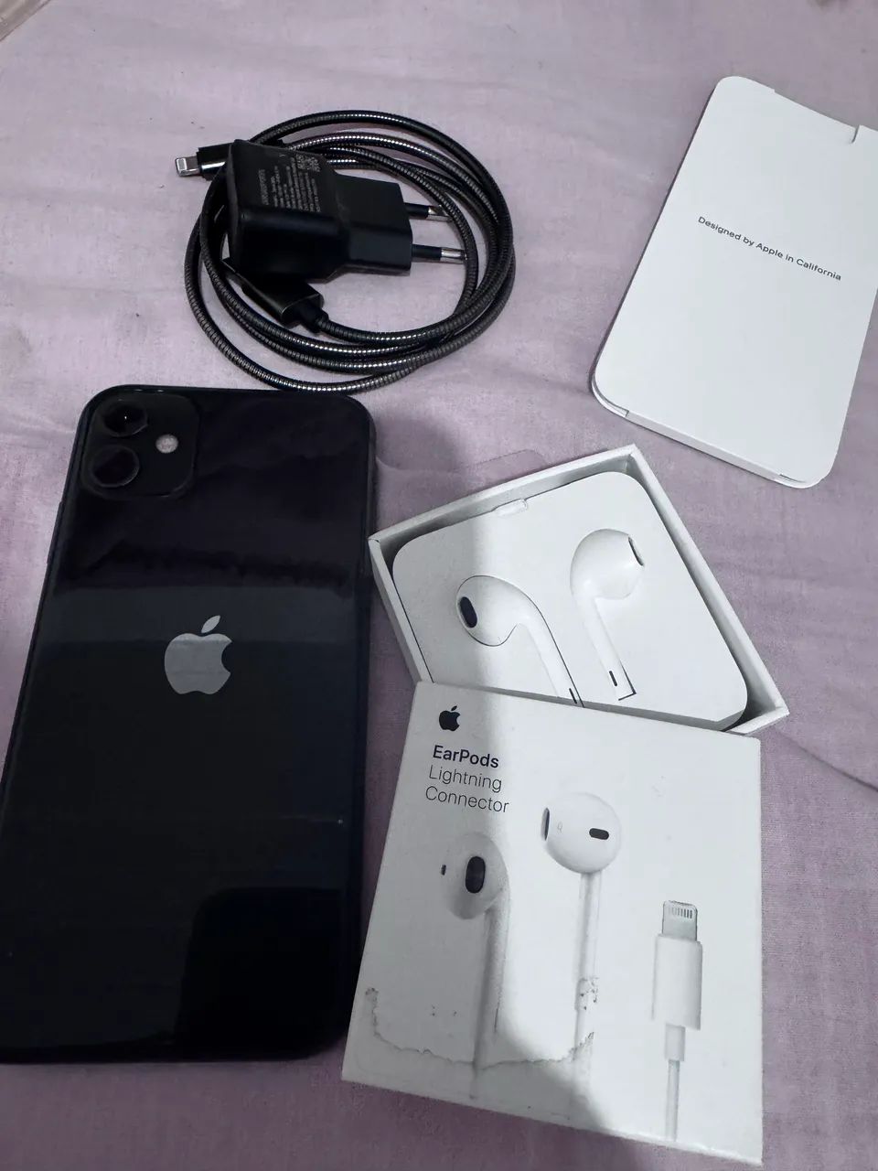iPhone 11 preto único dono + brinde 
