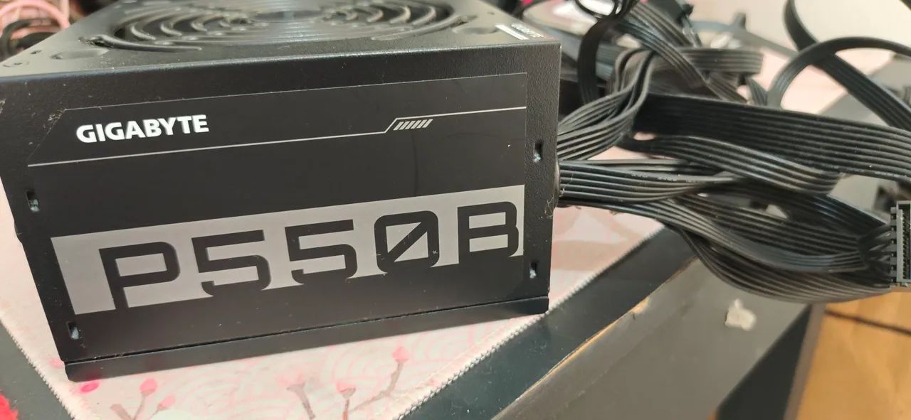 Fonte 550w Gigabyte 80 plus Bronze