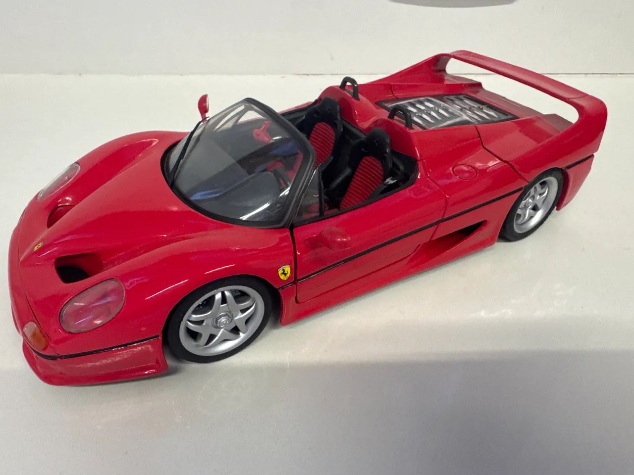 Miniatura Ferrari F50 Shell 1/18 