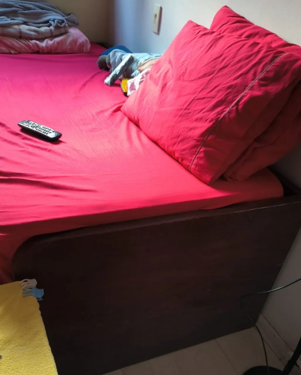 Cama de madeira com gavetão  - Foto 3